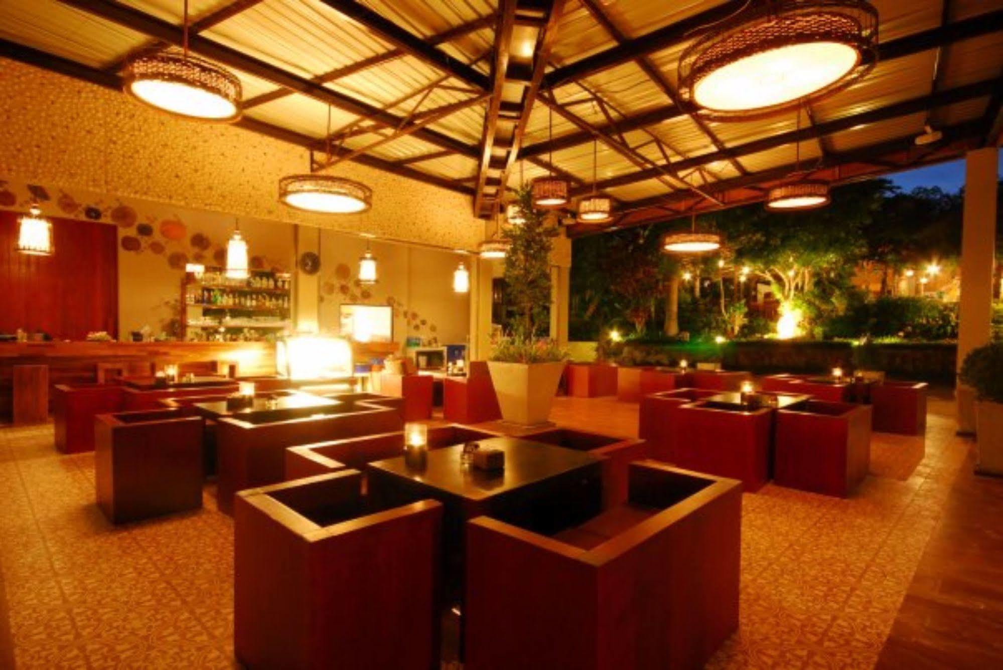 Tubtim Resort Koh Samet Restaurante foto